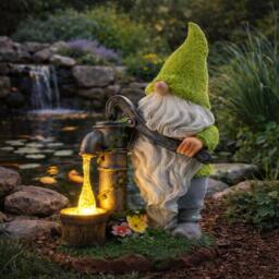 Gardenwize Solar Garden Gnome Statue with Water Pump & LED Light - thumbnail 3