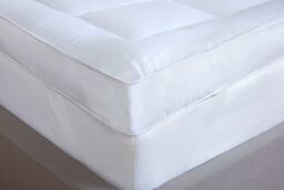 Rapport Home Microfibre Mattress Topper 10 Cm Deep (White) in White - Size: Single - thumbnail 3