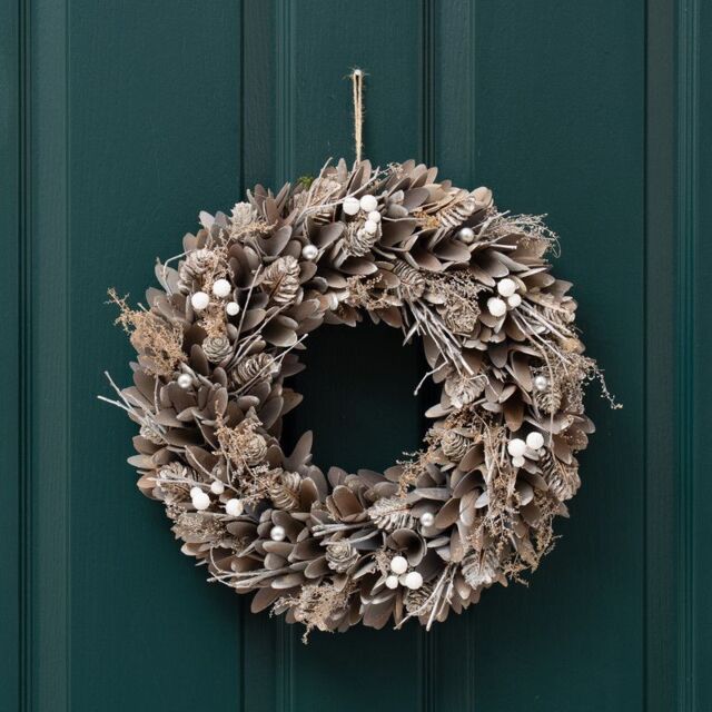 Scottish Everlastings Ltd 38cm Silver Grey Wood Shave Wreath - image 1