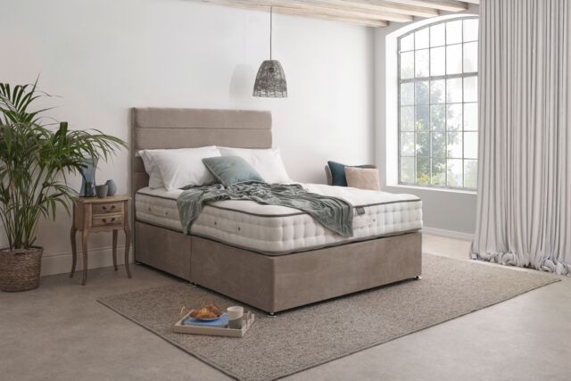 Hargreave & Flynn The Ashbrook 1000 Pocket Mattress - Expertly Crafted Comfort & Support in White - Size: Super King - image 1