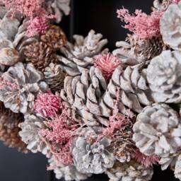 Dibor 39cm Pink Pinecone Christmas Wreath with Stag Wreath Hanger - thumbnail 3