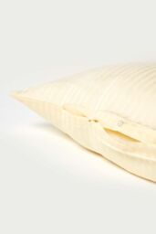 Homescapes Egyptian Cotton Super Soft V Shaped Pillowcase 330 TC in Bright Yellow - thumbnail 3