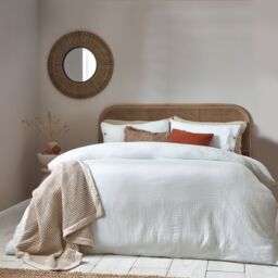 Yard Lark 100% Cotton Muslin Duvet Cover Set in White - Size: King - thumbnail 1