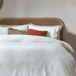 Yard Lark 100% Cotton Muslin Duvet Cover Set in White - Size: King - thumbnail 4