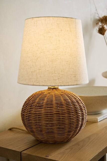 ValueLights Henrietta Natural Wicker Base with Linen Shade Table Lamp - image 1