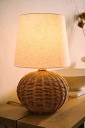 ValueLights Henrietta Natural Wicker Base with Linen Shade Table Lamp - thumbnail 2