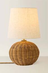 ValueLights Henrietta Natural Wicker Base with Linen Shade Table Lamp - thumbnail 3