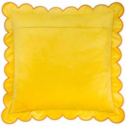 Furn Lil Scallop Velvet Cushion in Yellow - Size: 45 cm x 45 cm - thumbnail 3