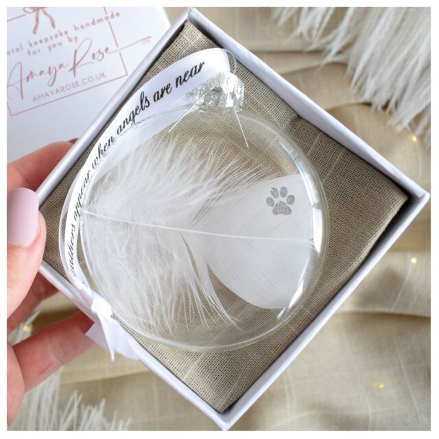 Amaya Rose Ltd In Memory of Pet, Paw Stamp Feather Round Bauble Gift Boxed. Memorial in Clear