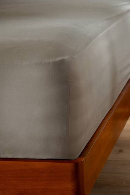 Soak&Sleep Mocha Stonewashed Cotton 30cm Fitted Sheet in Natural - Size: Single - image 1
