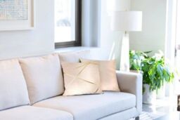 New Edge Blinds Fractal Cushion Cover in Pink - Size: 43 cm x 43 cm - thumbnail 2