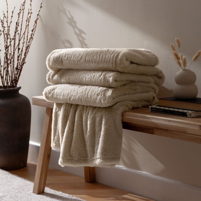 Furn Kallu Reversible Faux-Fur Throw in Natural - Size: 150 cm x 200 cm - image 1