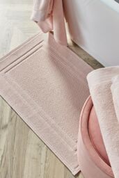 CHRISTY 'Fina' Luxury Heavyweight Woven Bath Mat in Pink - thumbnail 2