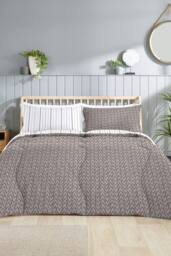 Slumberdown Coverless Comfort Abstract 10.5 Tog Reversible Duvet & 2 Pillowcases - Size: Single - thumbnail 1
