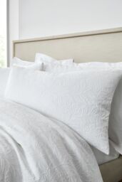 Bianca 'Fleur Matelasse' Jacquard 200 Thread Count Cotton Duvet Cover Set in White - Size: Single - thumbnail 2