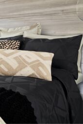 Nalu Nicole Scherzinger 'Kalama' Cotton Jacquard Duvet Cover in Black - Size: Double - thumbnail 2