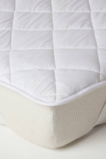 Homescapes Advanced Cooling Cot Mattress Topper Set of 2 Hypoallergenic in White - image 1