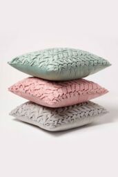 Homescapes Grace Pleated Velvet Cushion in Grey - Size: 45 cm x 45 cm - thumbnail 6