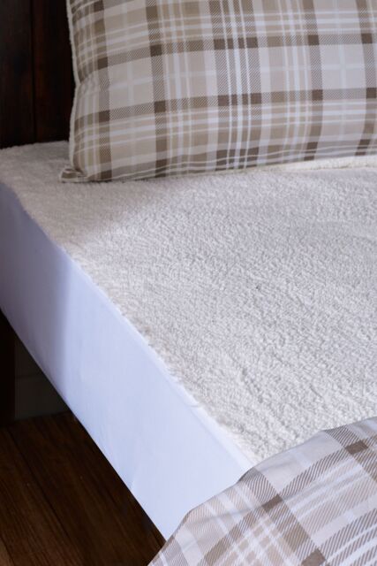 Catherine Lansfield 'Thermal Fleece' Under Blanket Fitted Sheet in Cream - Size: King - image 1