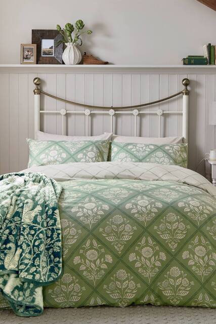 Helena Springfield 'Folk Trellis' Cotton Duvet Cover Set in Light Green - Size: King - image 1