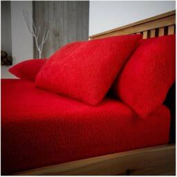 Homes-Linen Teddy Bear Plush Fleece Pillowcase Pair Warm & Cosy in Red - Size: Standard Pillow Case - thumbnail 2