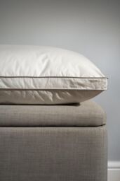 Soak&Sleep Soft As Down Microfibre Standard Pillow - Medium/Firm in White - thumbnail 3