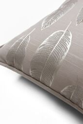 Prestigious Textiles Quill Piped Jacquard Cushion in Rose - Size: 43 cm x 43 cm - thumbnail 3