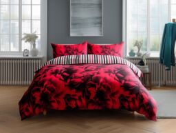 Snug City Duvet Cover & Pillowcase Set Reversible Rose & Stripe Design Polycotton Bed Linen in Red - Size: Single - thumbnail 1