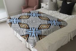 Benjamin Tate Design Abstract Geometric Roughly Hatched Shapes Blanket in Natural - Size: 120 cm x 150 cm - thumbnail 3