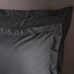OHS 2 x Plain Dyed Oxford Pillowcases Soft Microfibre Pillow Cover Set in Charcoal - Size: Standard Pillow Case - thumbnail 2