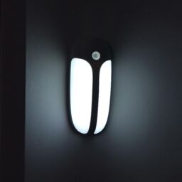 mysmartbuy Portable Motion Sensor Light with 3 Self-Adhesive Magnetic Wall Pads in White - thumbnail 2
