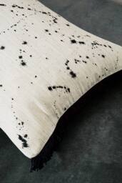 Harlequin 'Moho' Cotton Cushion in Cream - Size: 40 cm x 60 cm - thumbnail 2