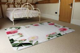 Benjamin Tate Design Scattered Flowers Designer Rug in Natural - Size: Large - thumbnail 3