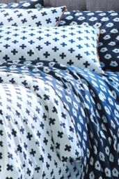 Martex Black 'Painted Lips' Fitted Sheet - Size: Single - thumbnail 2