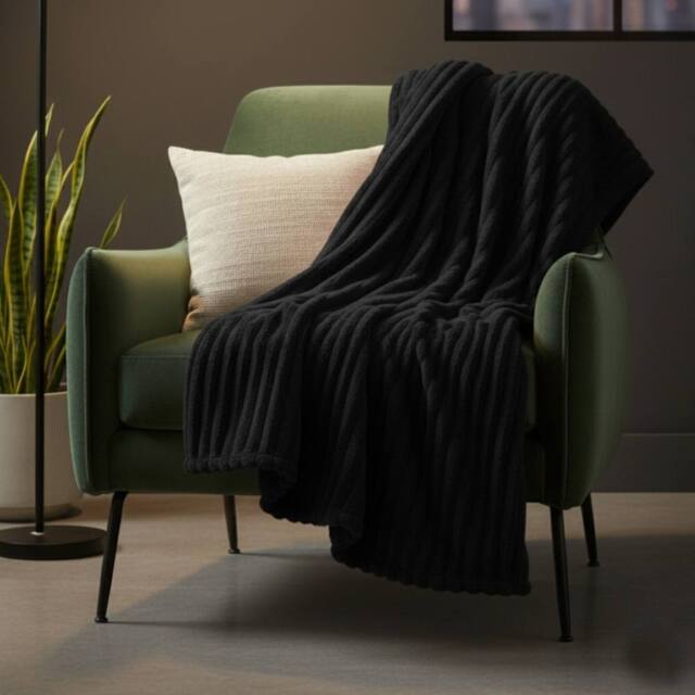 Snug City Chunky Ribbed Mink Throw Ultra Soft Warm Elegant Blanket for Sofa Bed in Black - Size: 150 cm x 200 cm - image 1