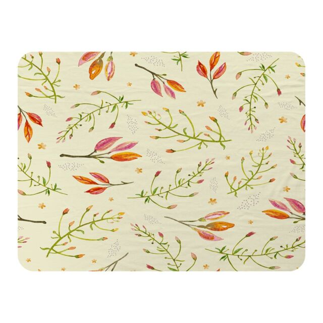 Benjamin Tate Design Green Branches On Light Blanket in Natural - Size: 120 cm x 150 cm - image 1