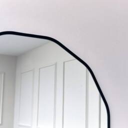 Melody Maison Large Round Black Scalloped Wall Mirror 90cm X 90cm - Size: 90 cm X 90 cm - thumbnail 6