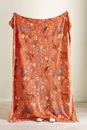 Catherine Lansfield 'Enchanted Twilight Animals' Cosy Fleece Blanket Throw in Burnt Orange - Size: 130 cm x 170 cm - thumbnail 4