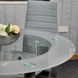 KOSY KOALA Round Glass Grey Kitchen Dining Table With Storage Shelf & 4 Grey Metal Chairs Set - thumbnail 6