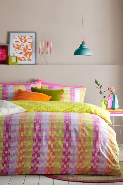 Furn Neola Abstract Striped Reversible Duvet Cover Set - Size: King - image 1