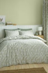 Catherine Lansfield 'Sorrel Leaf' Reversible Duvet Cover Set in Green - Size: Single - thumbnail 2