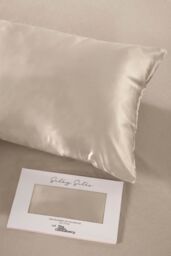 Silky Silks 100% Mulberry Silk Standard Pillowcase in Beige - Size: Standard Pillow Case - thumbnail 3