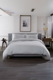 The Lyndon Company St Quentin 100% Cotton Reversible Duvet Bedlinen - Deyongs 1846 in Grey - Size: Super King - thumbnail 1