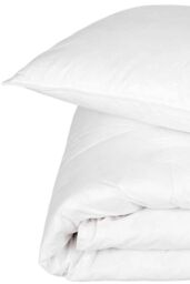 Homescapes Kids 10.5 Tog Super Microfibre Duvet & Pillow Set in White - Size: Toddler - thumbnail 5