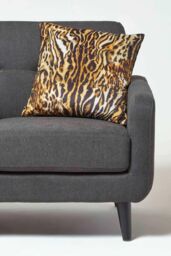 Homescapes Tiger Print Velvet Cushion 46 x 46 cm in Gold - thumbnail 3