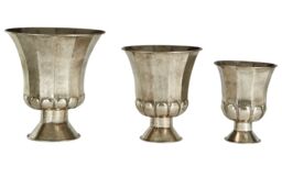 Orsina Reza Oversized Antique Planters - Set of 3 in Silver - thumbnail 5