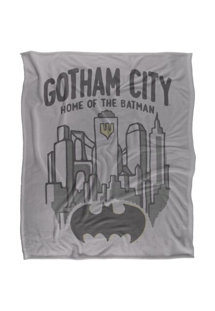 DC Comics Batman The Gotham City Blanket 152 x 127 cm in White - image 1