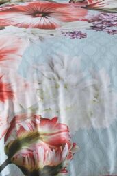 Laurence Llewelyn-Bowen 'Mayfair Lady' Floral Fantasy 100% Cotton Duvet Cover Set in Blue - Size: Super King - thumbnail 3