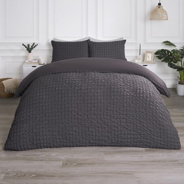 OHS Luxury Seersucker Duvet Cover Set Geo Pillowcase Quilt in Charcoal - Size: King - image 1