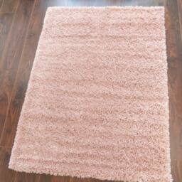 Kukoon Blush Pink Super Soft Shaggy Rug in Baby Pink - Size: 160 cm x 230 cm - thumbnail 3